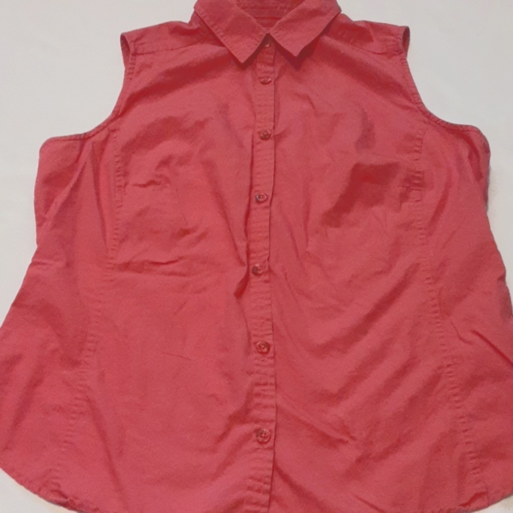 Coral colored Sleeveless Columbia button down